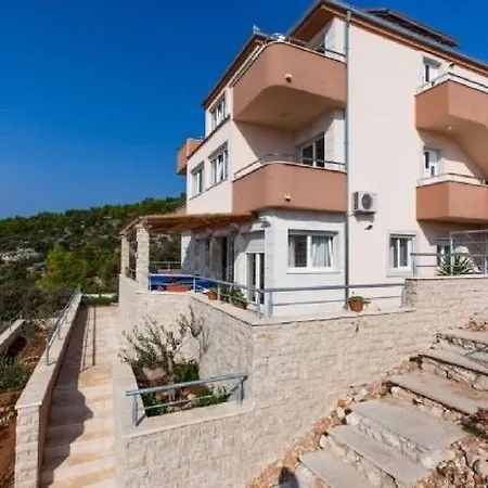 Apartments Smilje Apartment *
