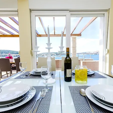 Apartments Smilje *