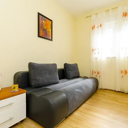 Apartments Smilje Apartment *