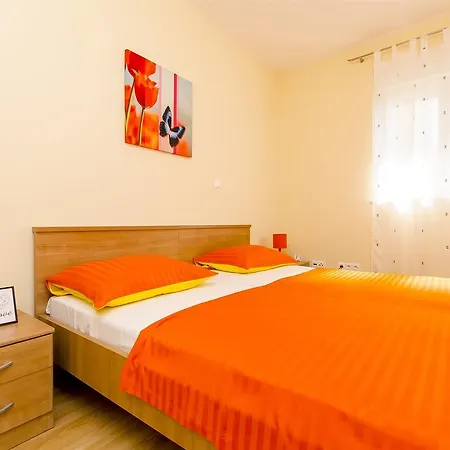 Apartments Smilje *
