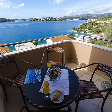 Apartment Apartments Smilje Rogoznica (Sibenik-Knin)