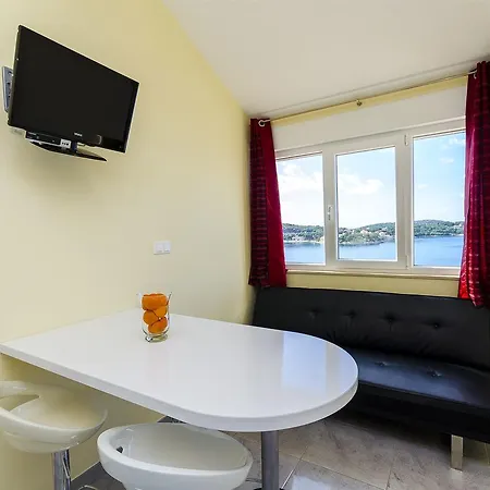 Apartments Smilje Apartman *