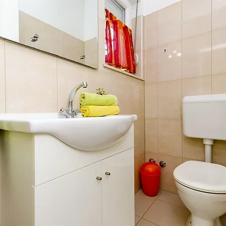 Apartments Smilje Apartman