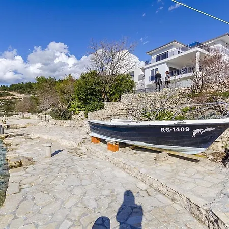 Apartments Smilje Apartman