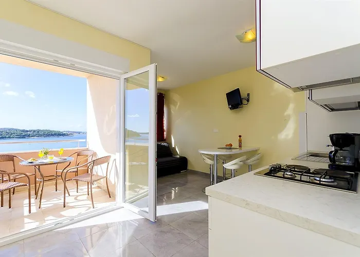 Smilje רוגוזניצה