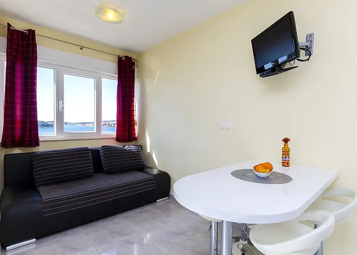 Smilje * רוגוזניצה