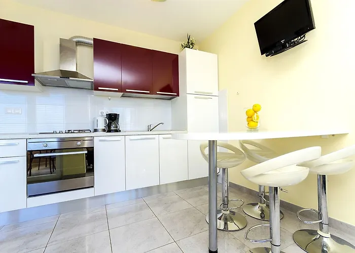 Smilje * רוגוזניצה